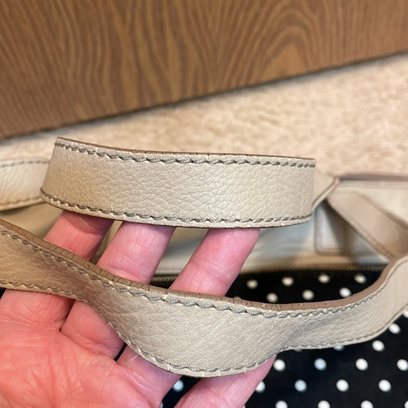 Handbag - Picture 8 of 9